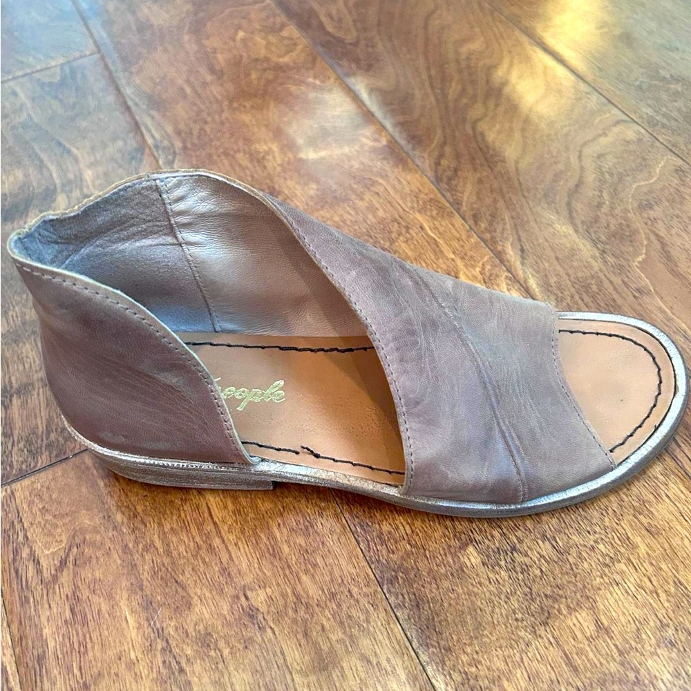 Free People flats